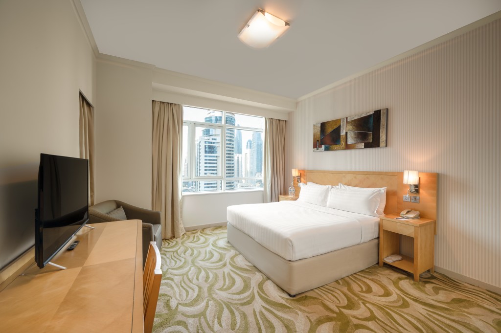 One bedroom (2)