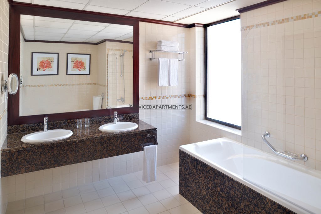 Delta_Hotels_Jumeirah_Beach_Dubai_DXBDJ_4_Bedroom_Suite_Bathroom_02